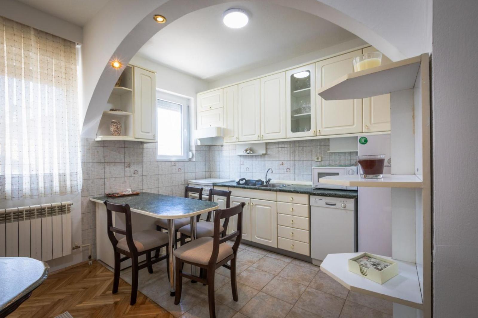 Rosi Apartment *